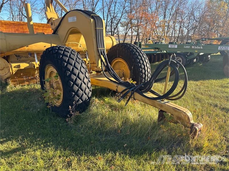 CAT 70 4 Tire Hydraulic Pull Scraper Raspadoras