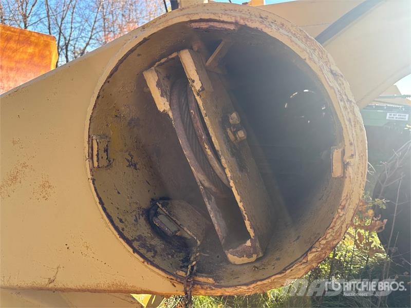 CAT 70 4 Tire Hydraulic Pull Scraper Raspadoras