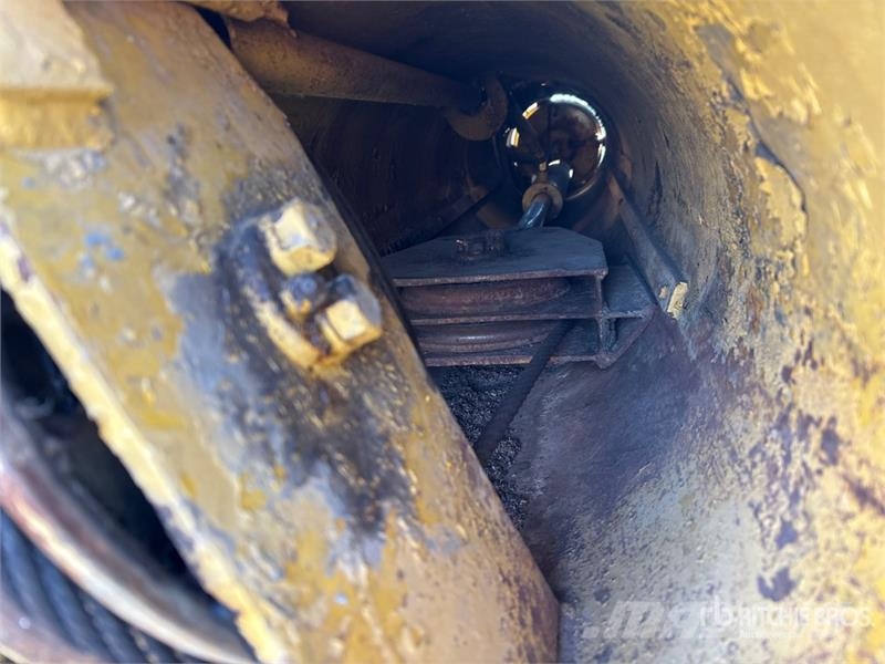 CAT 70 4 Tire Hydraulic Pull Scraper Raspadoras