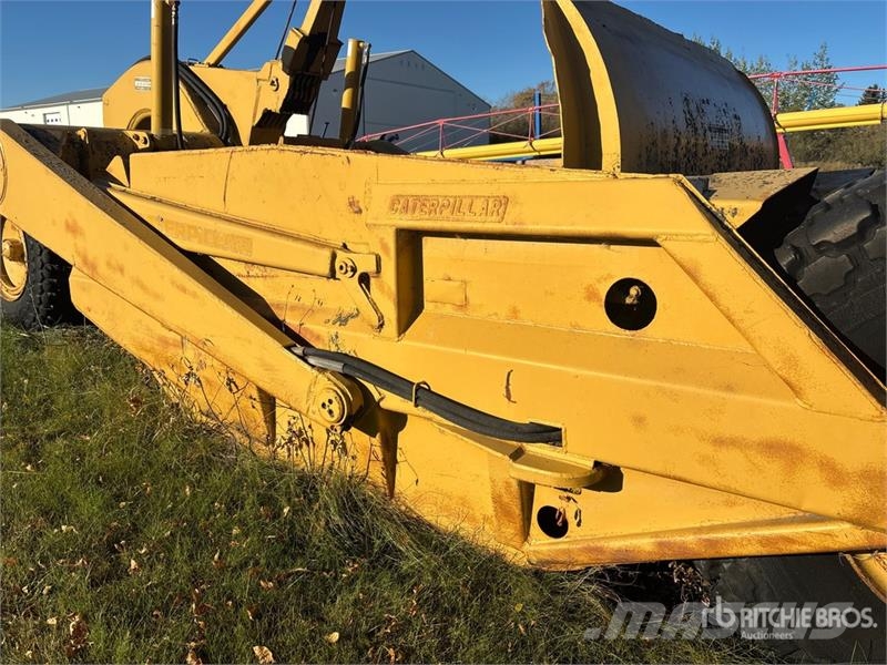 CAT 70 4 Tire Hydraulic Pull Scraper Raspadoras
