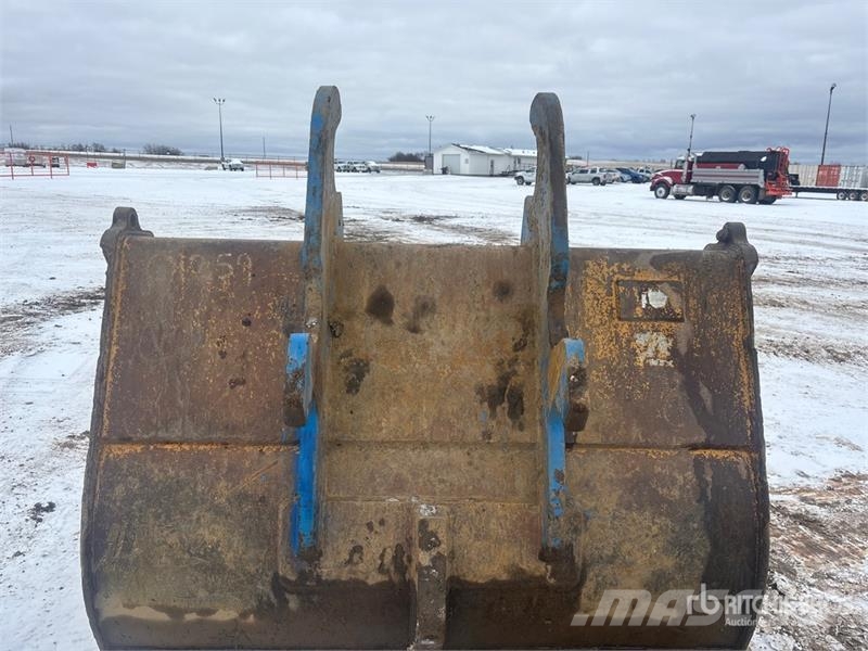 CAT 72 in Q/C Cleanup Excavator Bucket - Fits Cat 336 Žlice