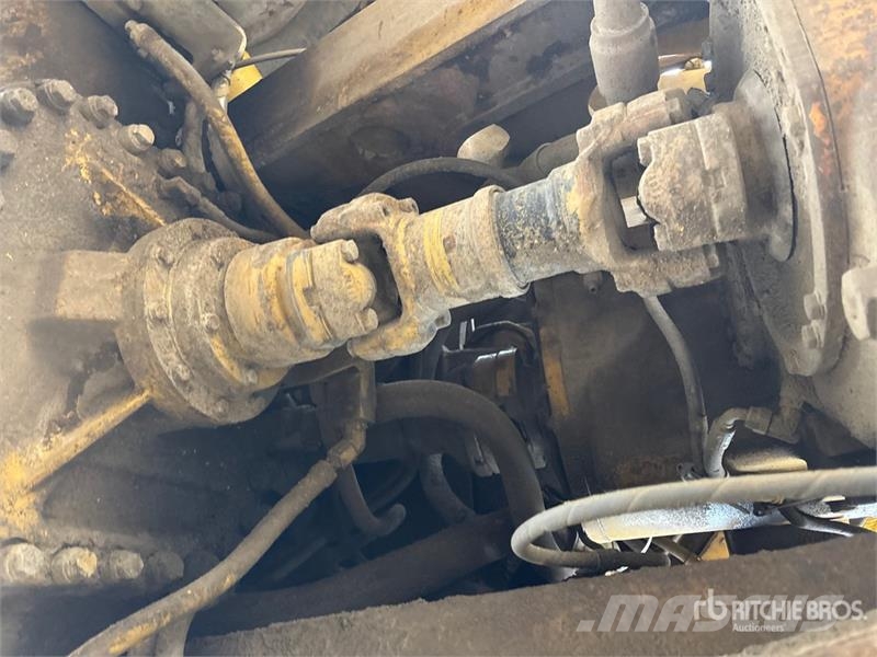 CAT 740 Zglobni damperi