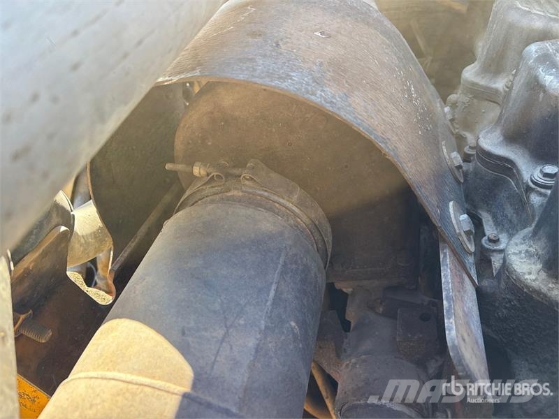 CAT 740 ساحبات مفصلية