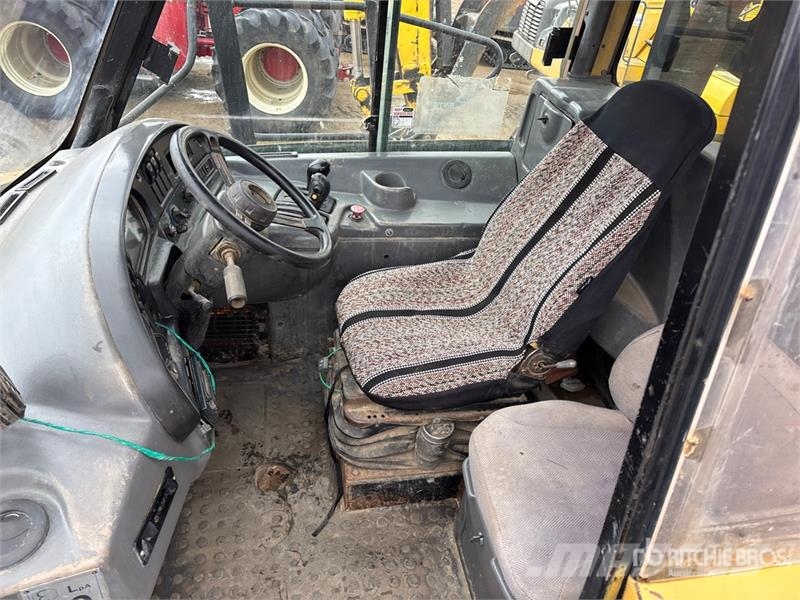 CAT 740 Zglobni damperi