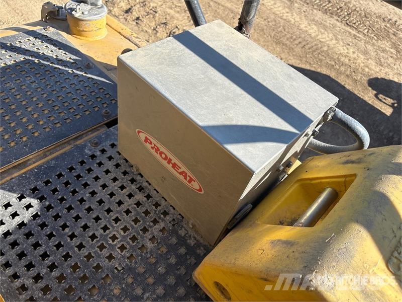 CAT 740 ساحبات مفصلية