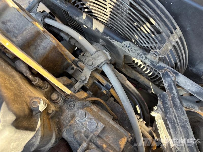 CAT 740 ساحبات مفصلية