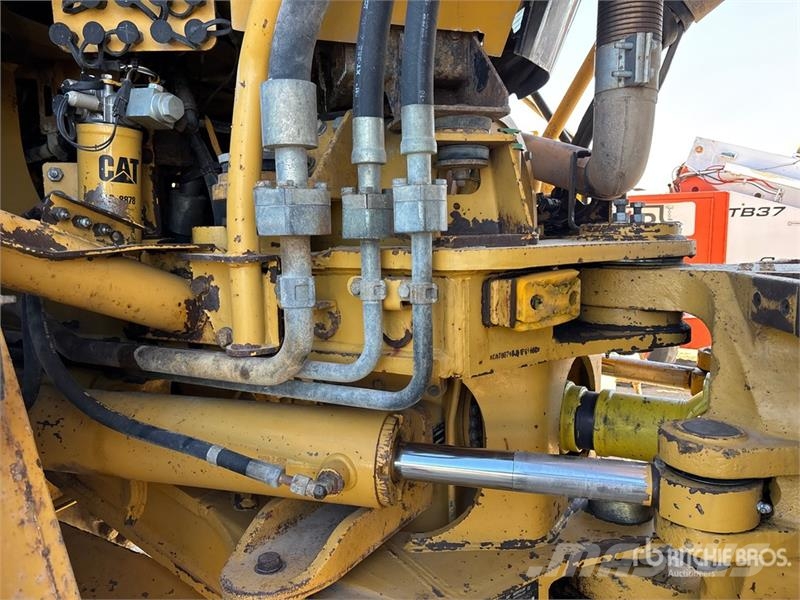 CAT 740 ساحبات مفصلية