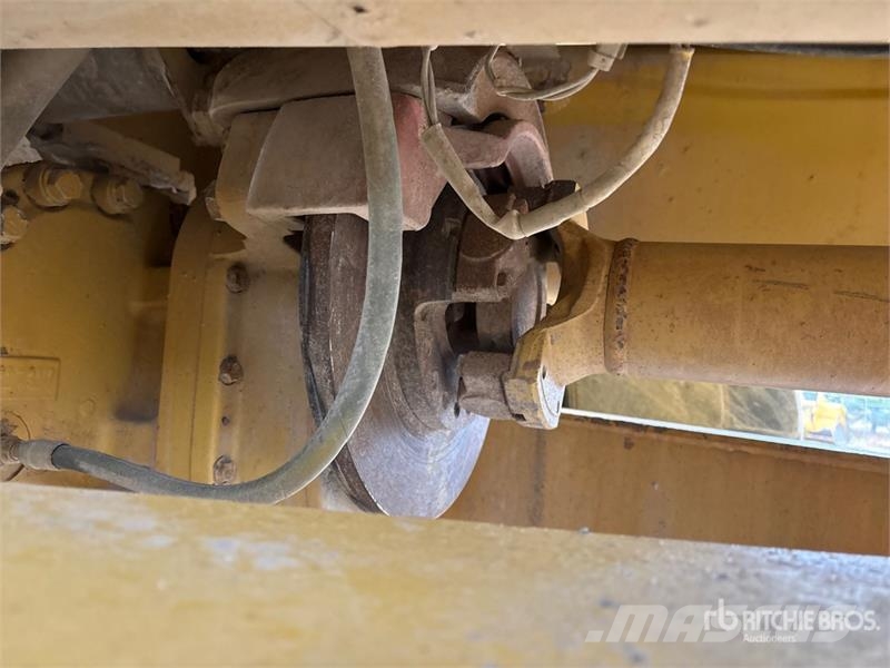 CAT 740 Zglobni damperi