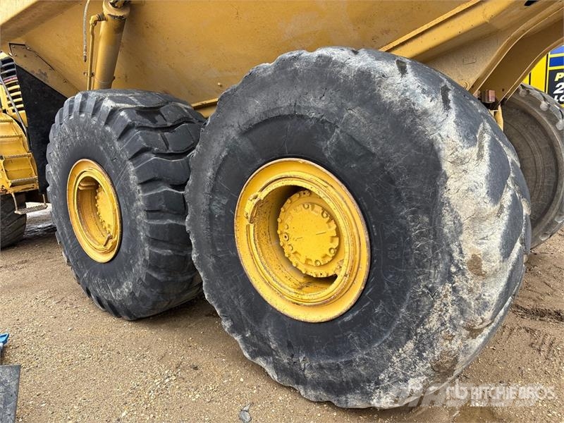 CAT 740 Zglobni damperi