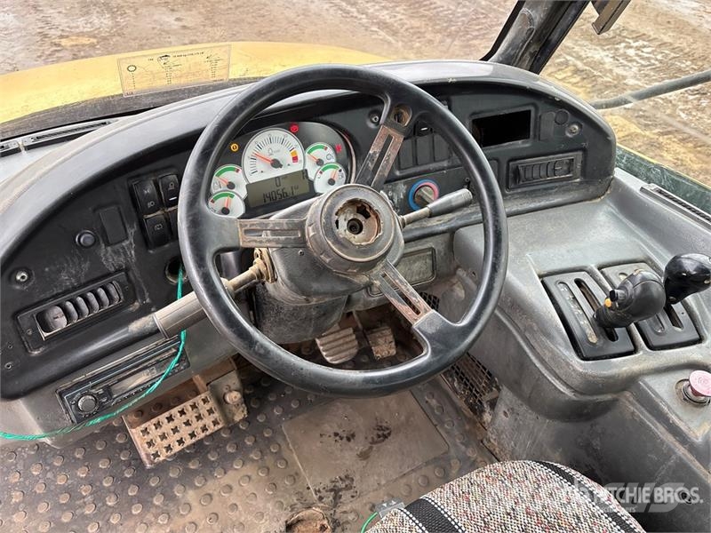 CAT 740 Zglobni damperi