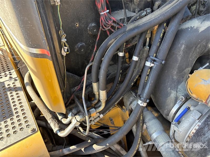 CAT 740 ساحبات مفصلية