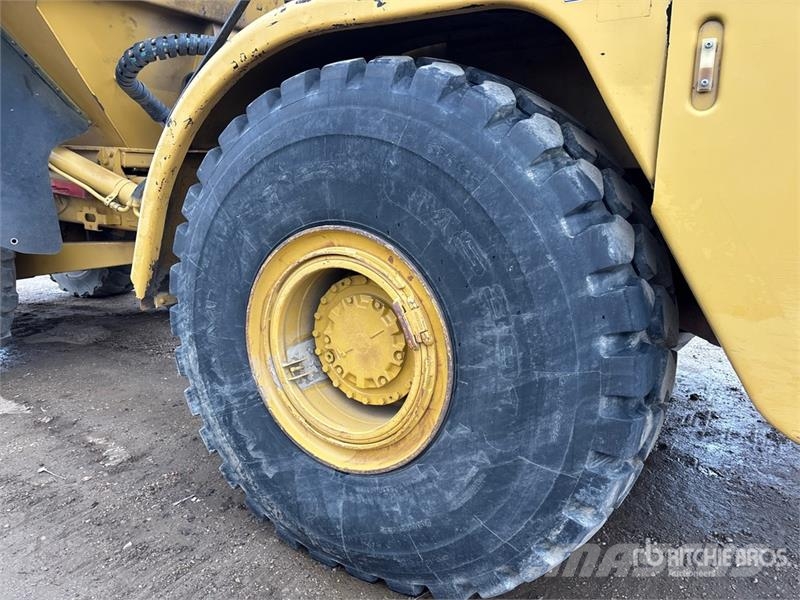 CAT 740 Zglobni damperi