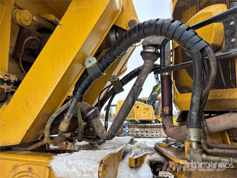 CAT 740 Зчленовані самоскиди
