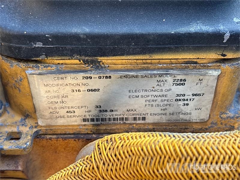CAT 740 ساحبات مفصلية