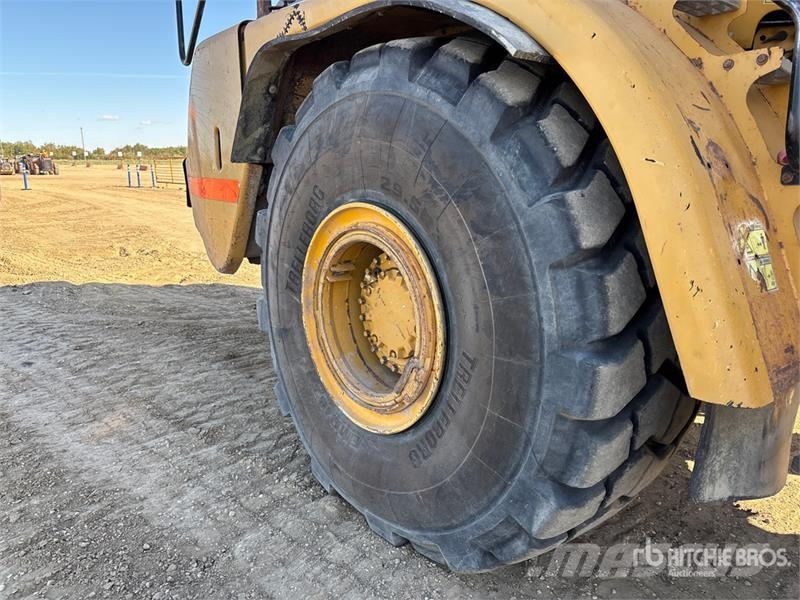 CAT 740 ساحبات مفصلية