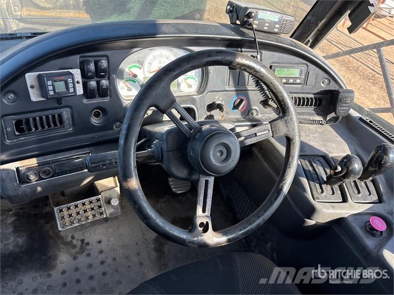 CAT 740 ساحبات مفصلية