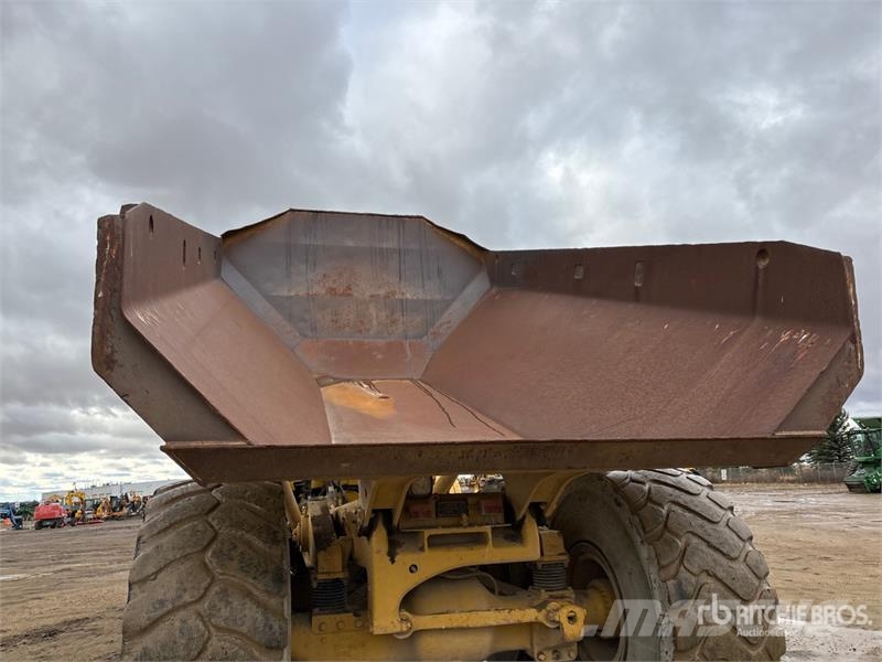 CAT 740 Zglobni damperi
