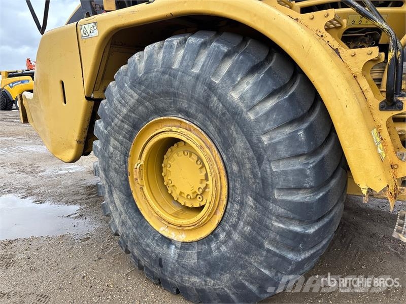 CAT 740 Zglobni damperi