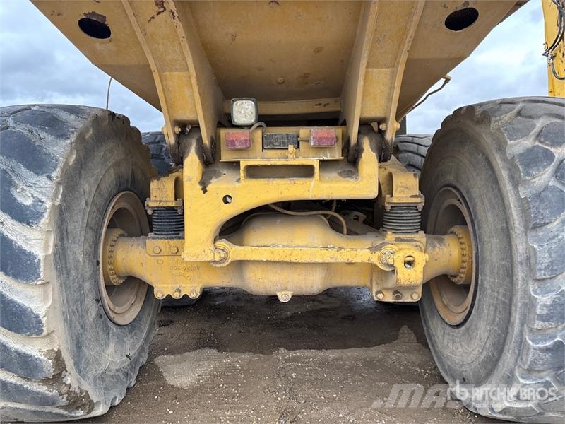 CAT 740 Zglobni damperi