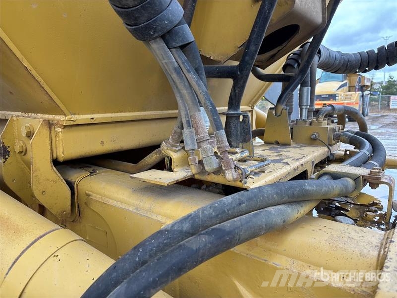 CAT 740 Zglobni damperi