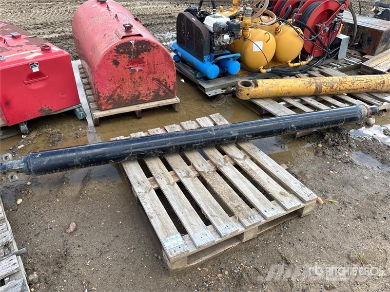 CAT 740 B Rock Truck Lift Cylinder - Fits Cat 740 B Muud osad