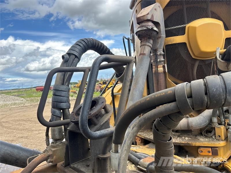 CAT 740B 연결식 홀러