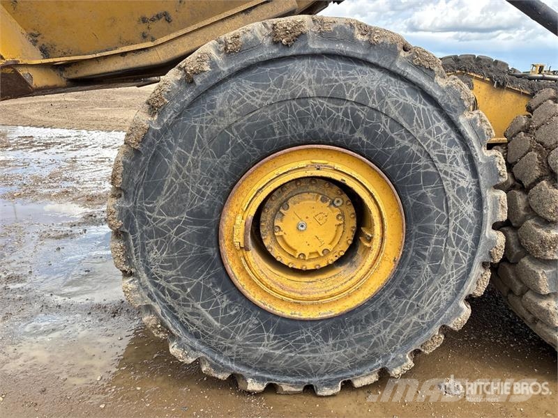 CAT 740B 연결식 홀러