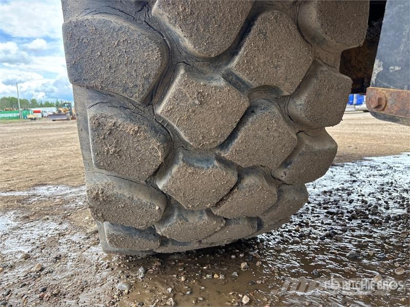 CAT 740B 연결식 홀러
