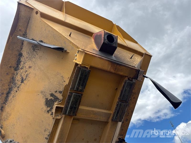 CAT 740B 연결식 홀러