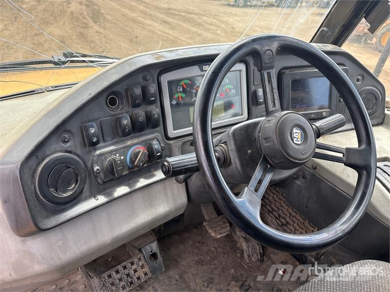 CAT 740B 연결식 홀러