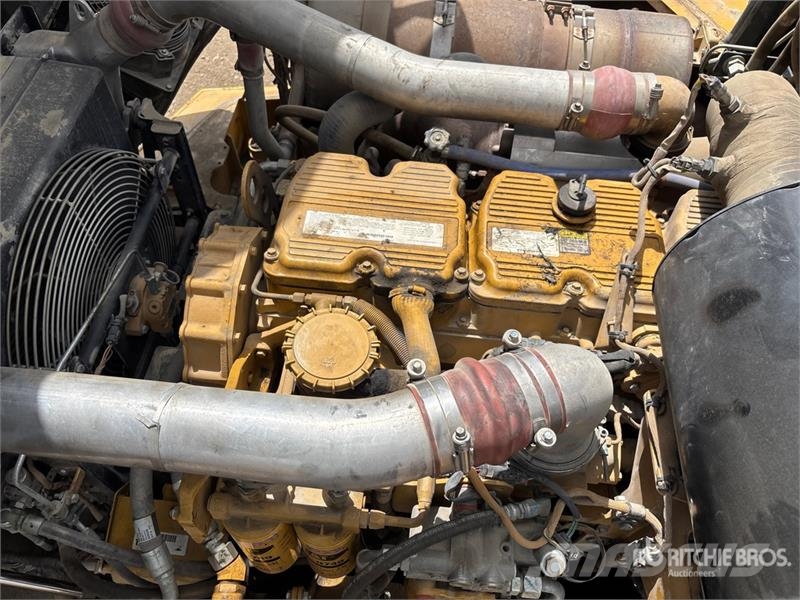 CAT 740B 연결식 홀러