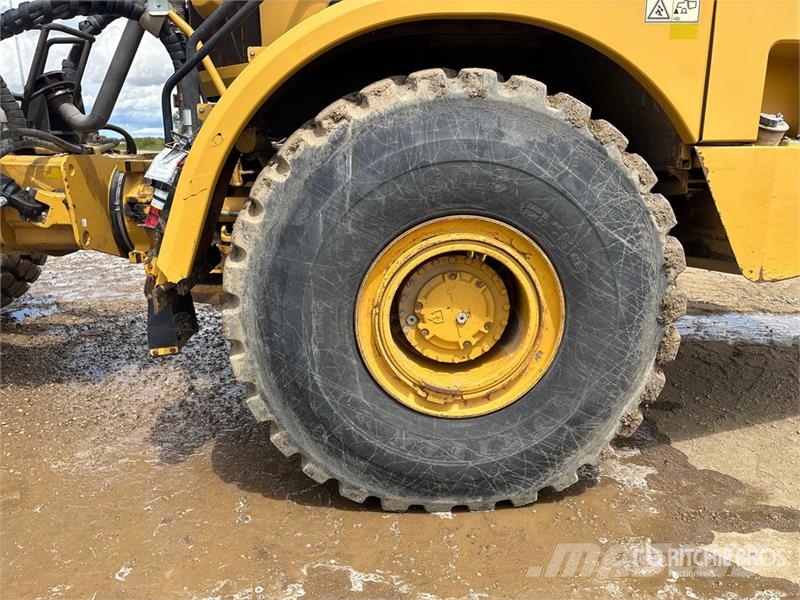 CAT 740B 연결식 홀러