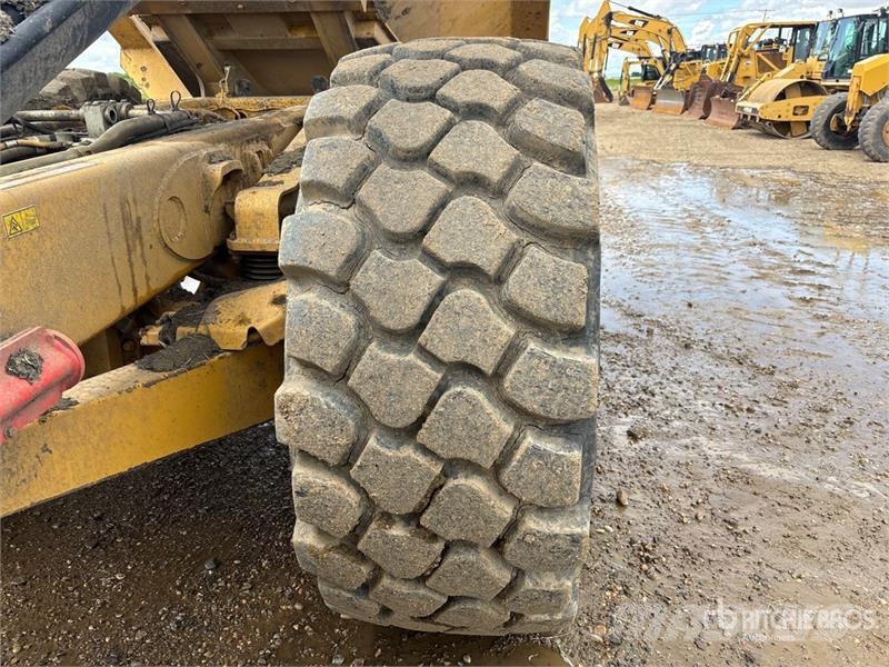 CAT 740B 연결식 홀러