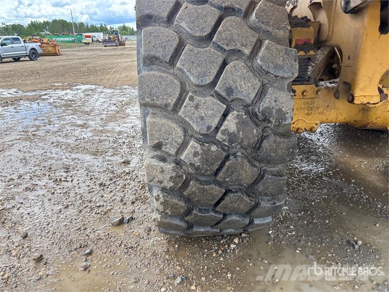 CAT 740B 연결식 홀러