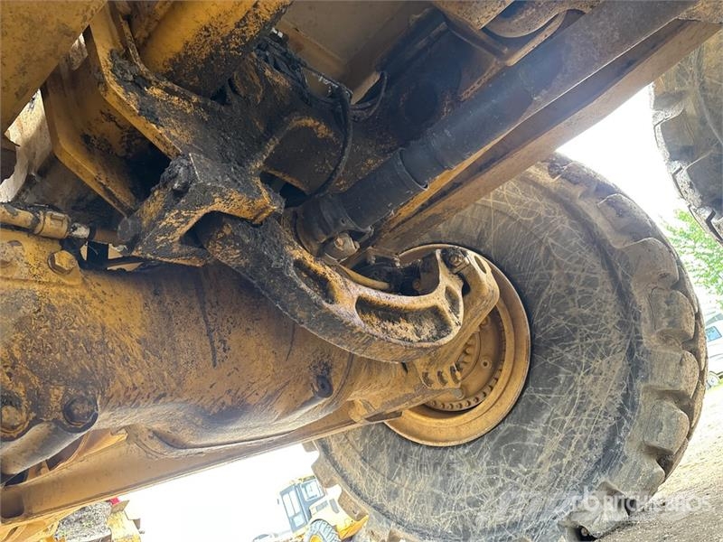CAT 740B 연결식 홀러