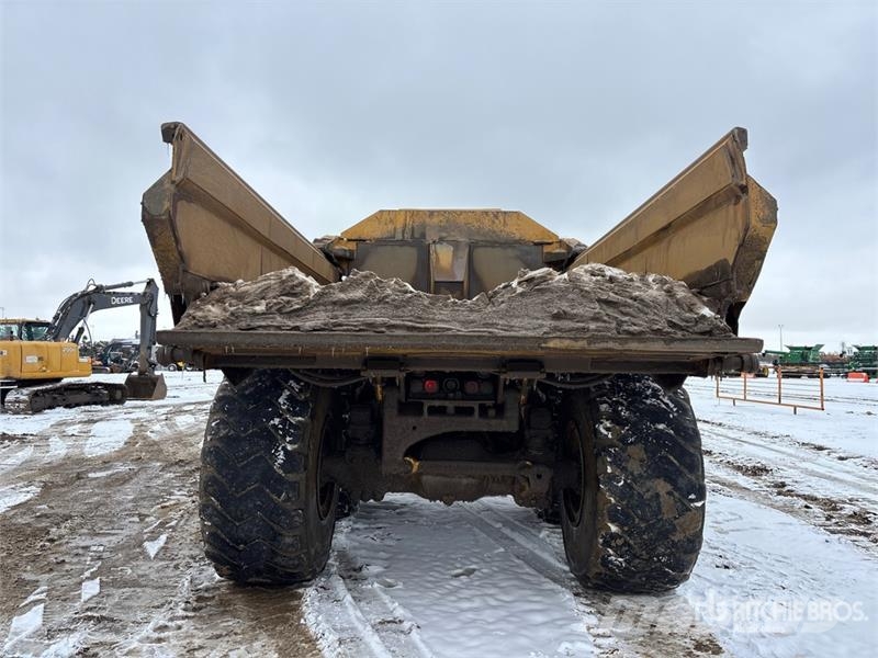 CAT 740BEJ Ejector Articulated Dump Truck Csuklósdömperek