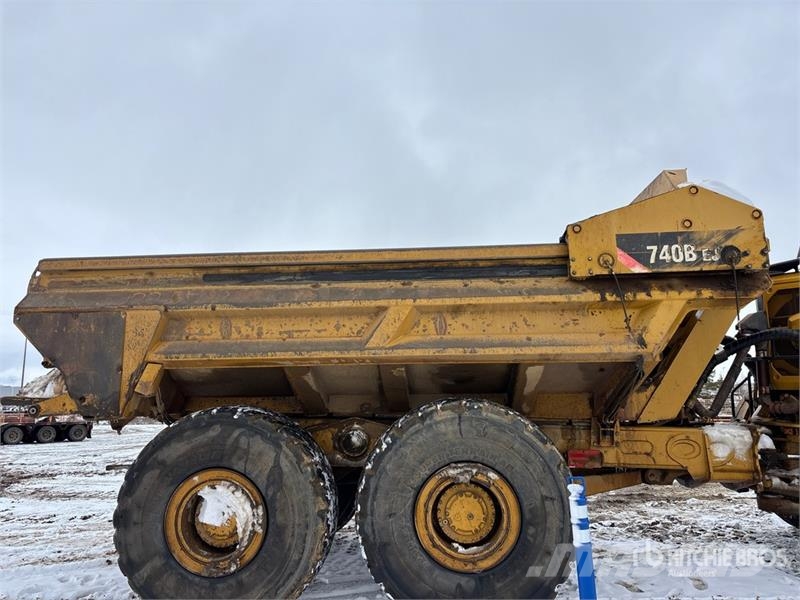 CAT 740BEJ Ejector Articulated Dump Truck Csuklósdömperek