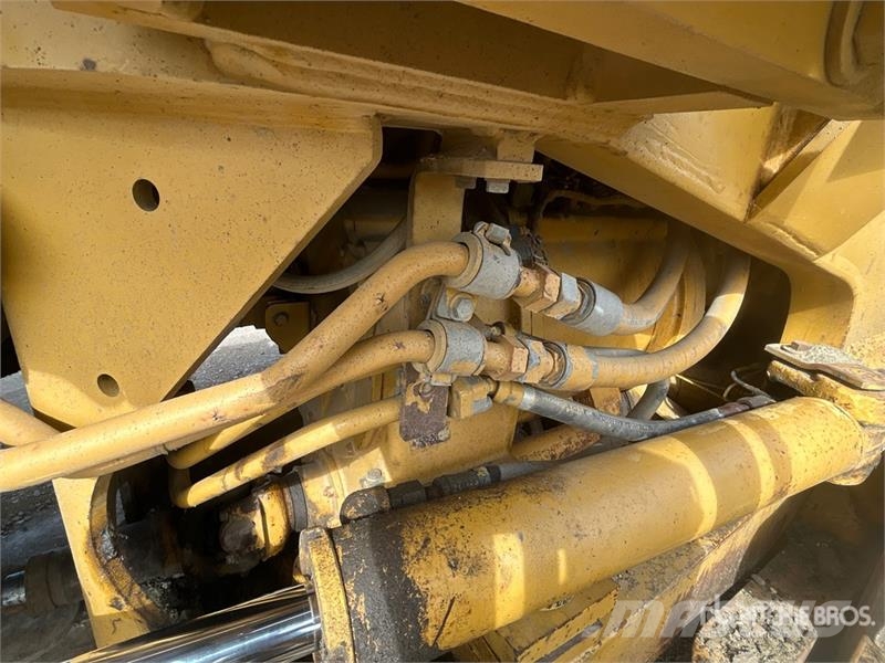 CAT 815F Уплътнители за почва
