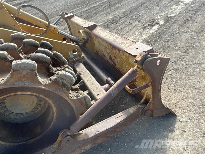 CAT 815F Уплътнители за почва
