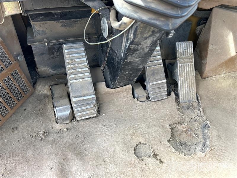 CAT 815F Уплътнители за почва
