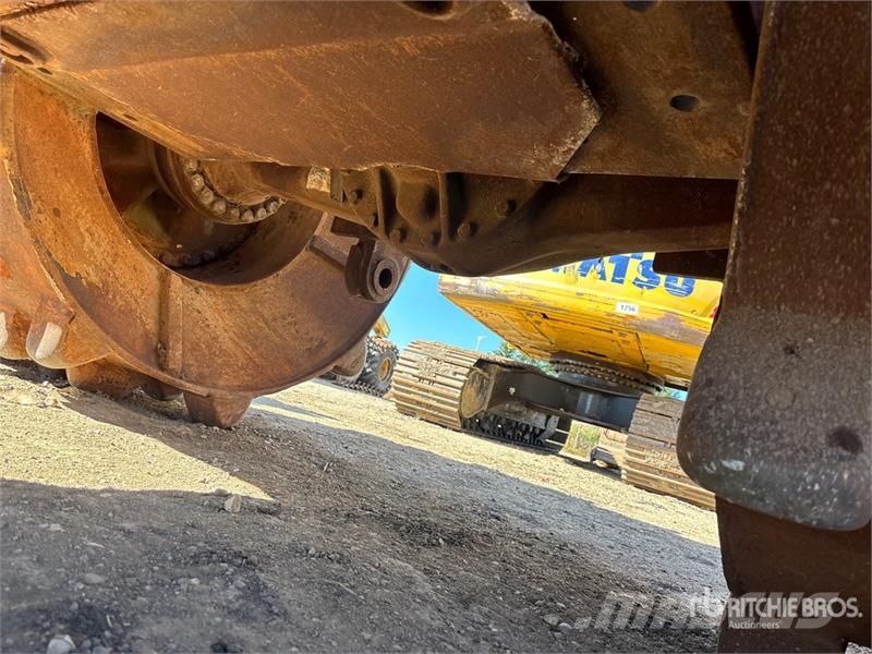 CAT 826G ضاغطات التربة