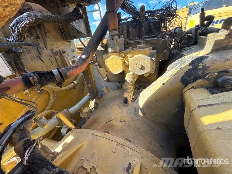 CAT 826G Kompaktorji tal