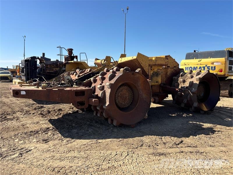 CAT 826G ضاغطات التربة
