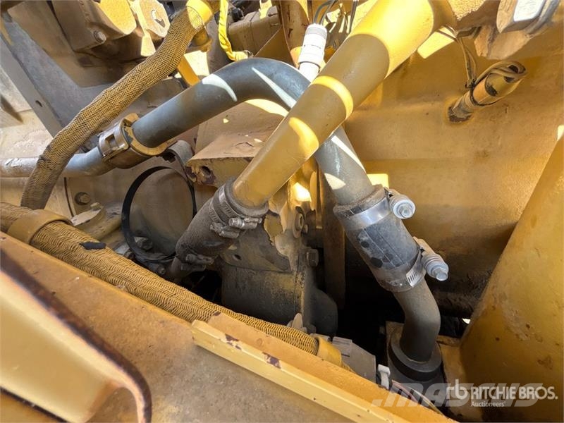 CAT 826G Kompaktorji tal