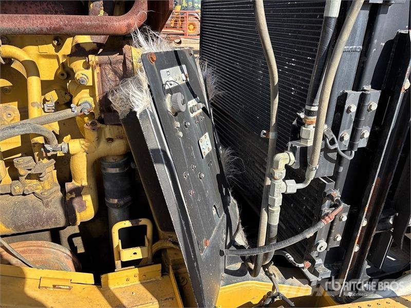 CAT 826G Kompaktorji tal