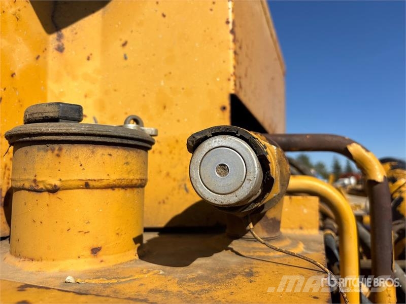 CAT 826G ضاغطات التربة