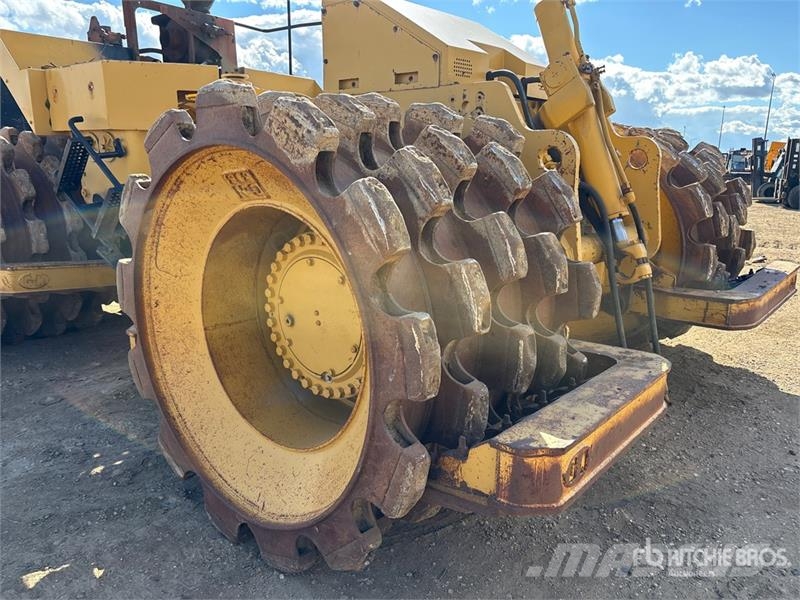 CAT 826G Kompaktorji tal