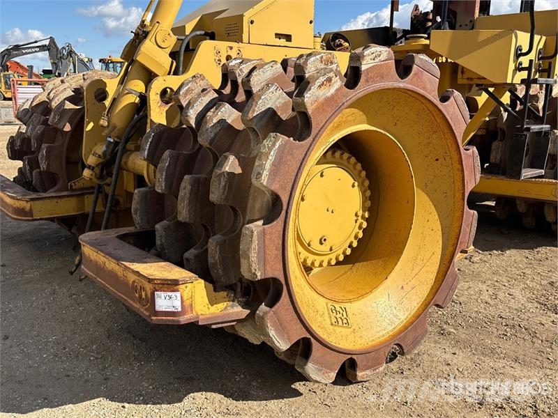 CAT 826G Kompaktorji tal