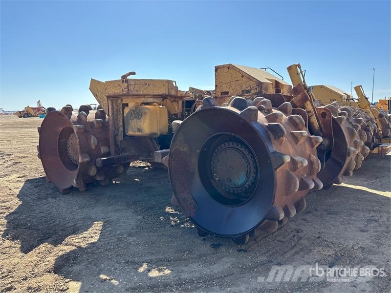 CAT 826G ضاغطات التربة