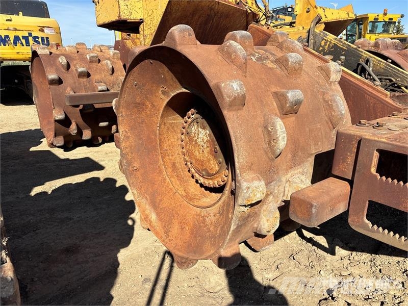 CAT 826G ضاغطات التربة